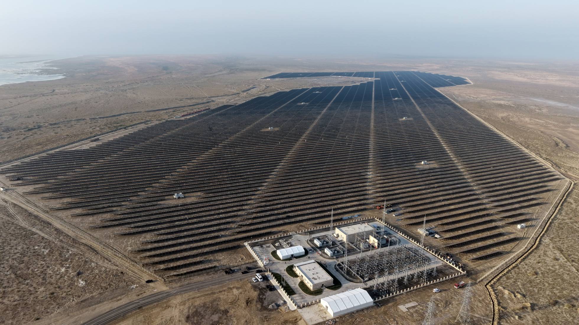300 günə tikilən "Qobustan" GES-də Azərbaycanda ən güclü panellər quraşdırılıb